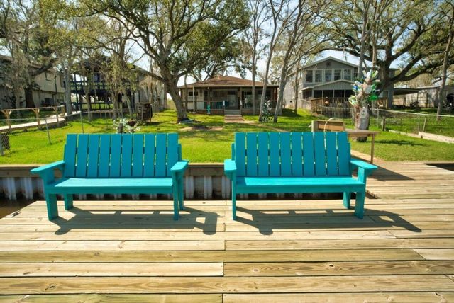 929 Private Road 652, Sargent, TX 77414