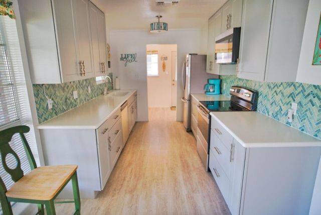 929 Private Road 652, Sargent, TX 77414