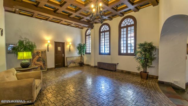 400 Deal Lake Drive 8F, Asbury Park, NJ 07712