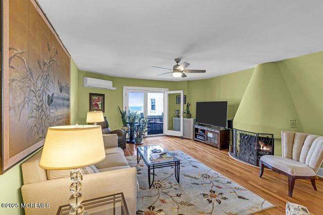 400 Deal Lake Drive 8F, Asbury Park, NJ 07712