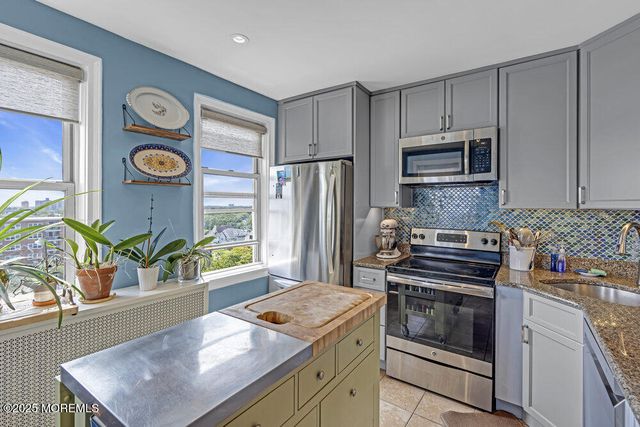 400 Deal Lake Drive 8F, Asbury Park, NJ 07712