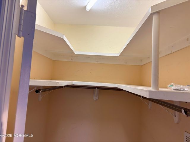 400 Deal Lake Drive 8F, Asbury Park, NJ 07712