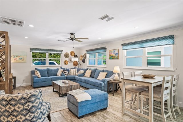 856 Norfolk Pine Lane, Vero Beach, FL 32963