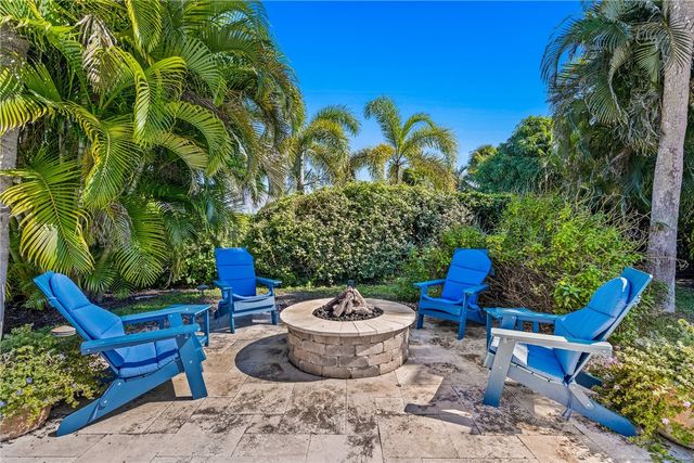 856 Norfolk Pine Lane, Vero Beach, FL 32963