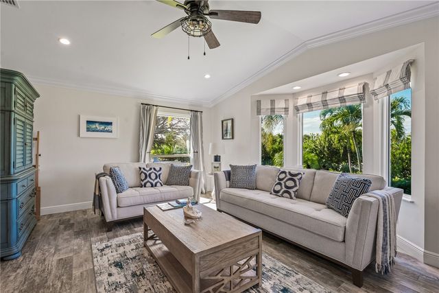 856 Norfolk Pine Lane, Vero Beach, FL 32963