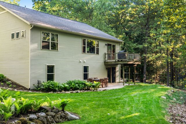 2199 West Lake Road, Dalton Twp, MI 49457