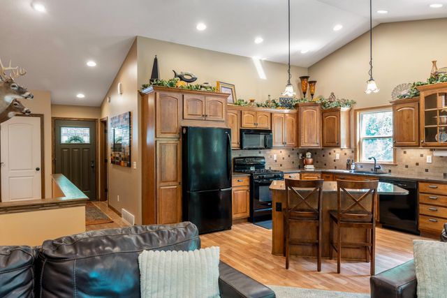 2199 West Lake Road, Dalton Twp, MI 49457