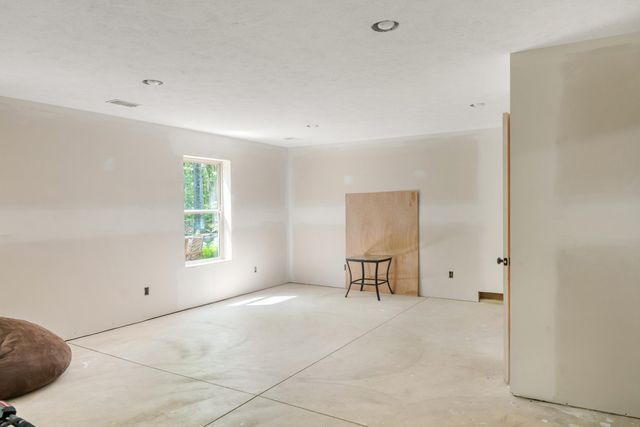 2199 West Lake Road, Dalton Twp, MI 49457