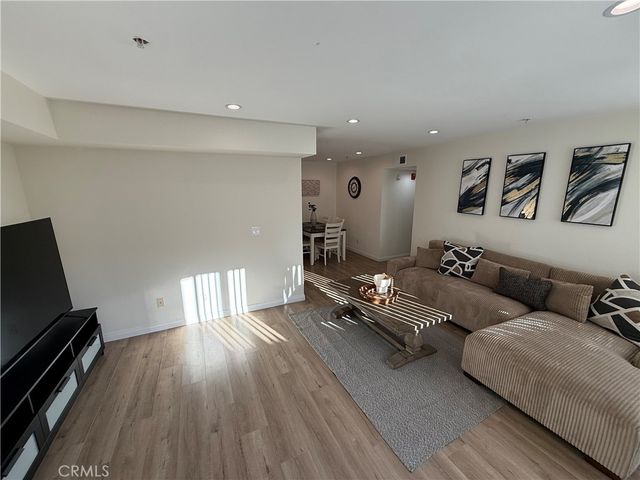 116 W Maple 6, Glendale, CA 91204