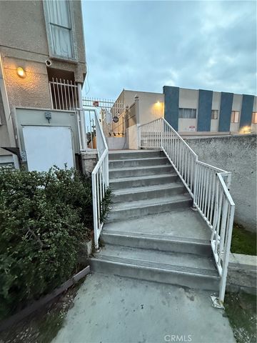 116 W Maple 6, Glendale, CA 91204