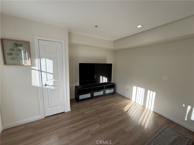 116 W Maple 6, Glendale, CA 91204