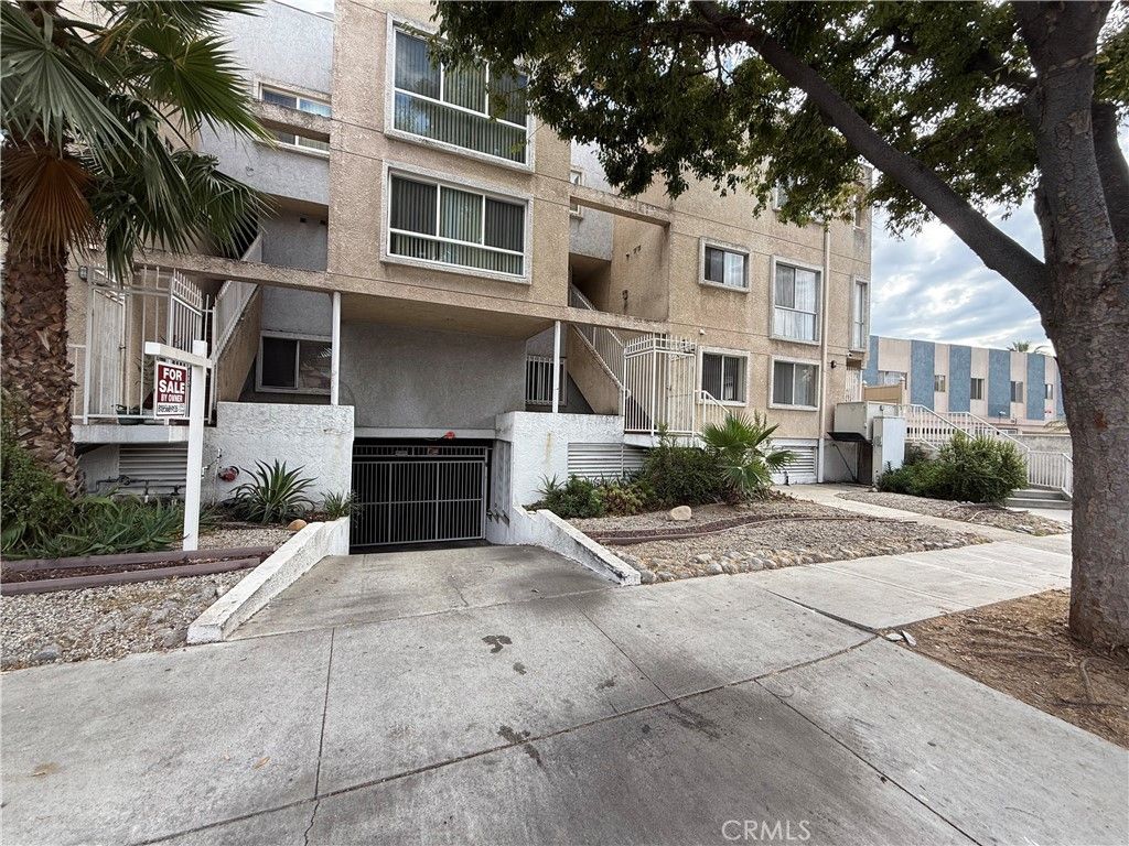 116 W Maple 6, Glendale, CA 91204