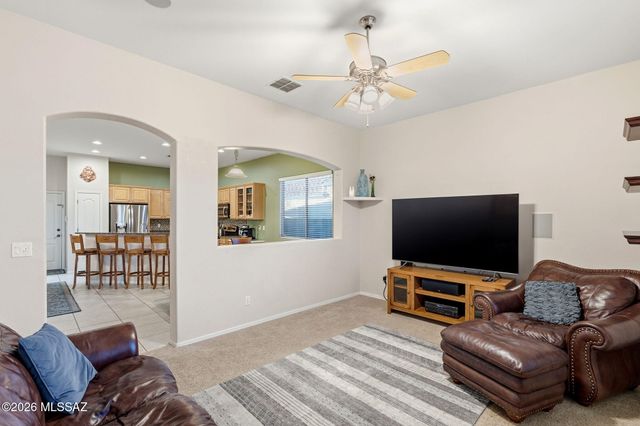 15018 N Rugged Lark Drive, Tucson, AZ 85739