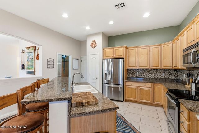 15018 N Rugged Lark Drive, Tucson, AZ 85739