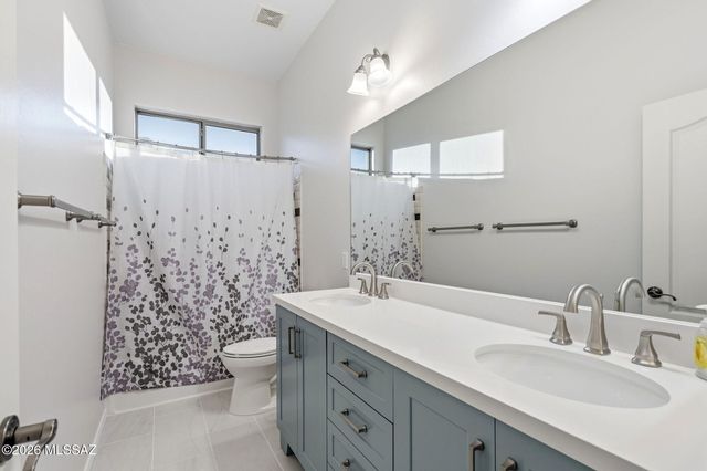 15018 N Rugged Lark Drive, Tucson, AZ 85739