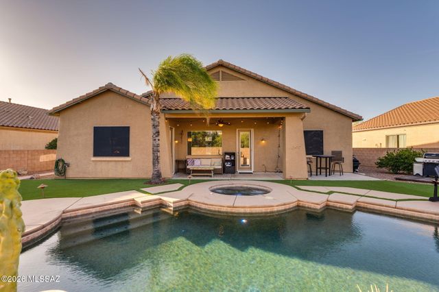 15018 N Rugged Lark Drive, Tucson, AZ 85739
