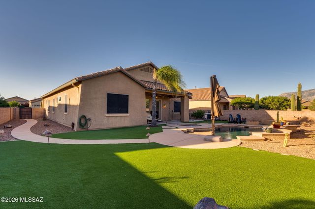 15018 N Rugged Lark Drive, Tucson, AZ 85739