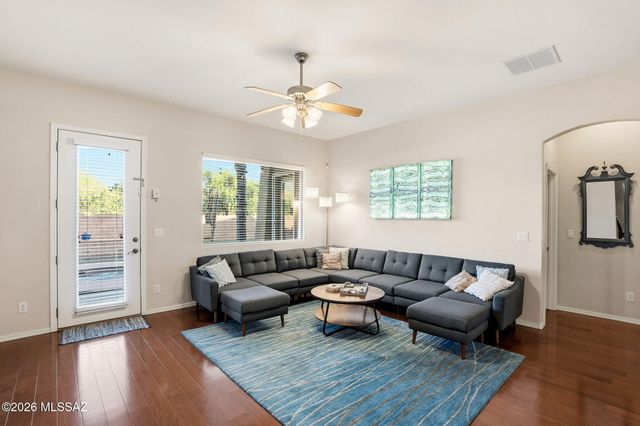 15018 N Rugged Lark Drive, Tucson, AZ 85739