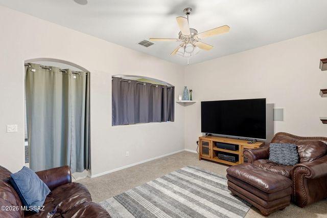 15018 N Rugged Lark Drive, Tucson, AZ 85739