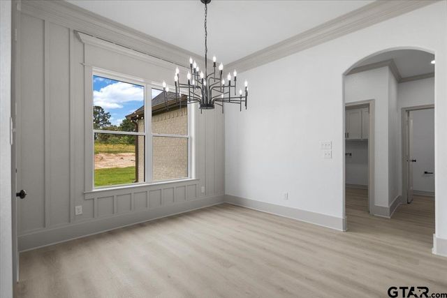 17077 Woodcrest Cir, Lindale, TX 75771