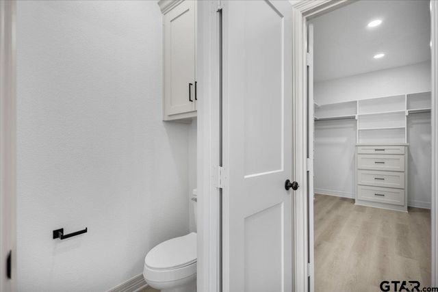 17077 Woodcrest Cir, Lindale, TX 75771