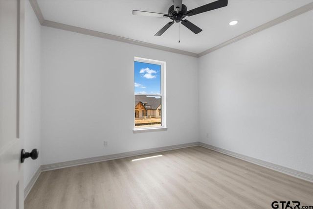 17077 Woodcrest Cir, Lindale, TX 75771