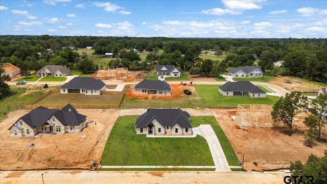 17077 Woodcrest Cir, Lindale, TX 75771