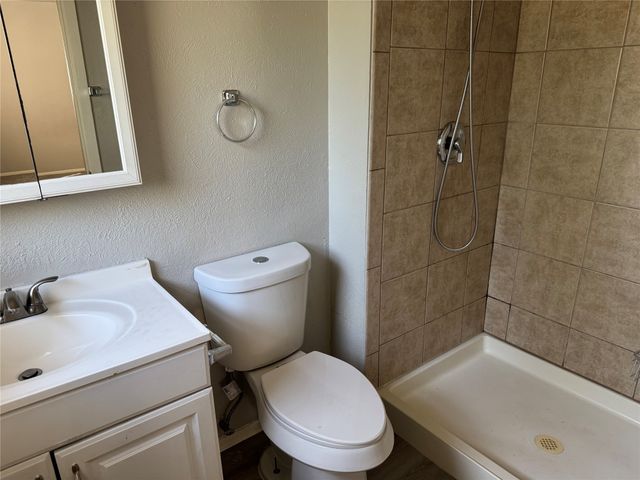6604 Brookshire Trail, North Richland Hills, TX 76182