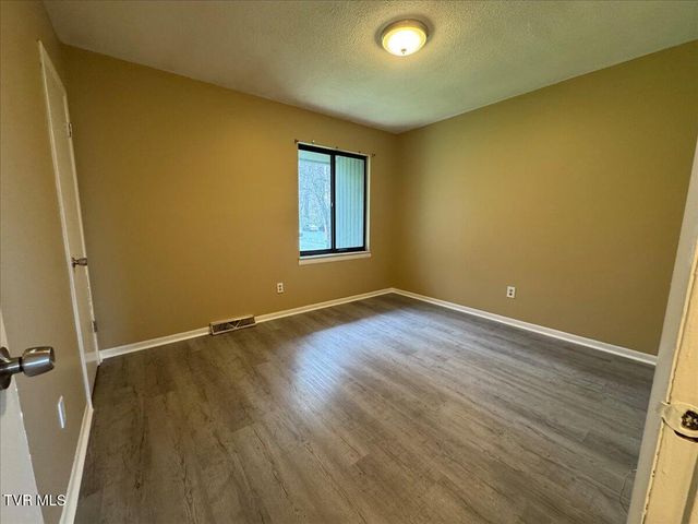 1419 Colony Park Drive, Johnson City, TN 37604