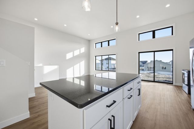 6264 86th Avenue S, Horace, ND 58047