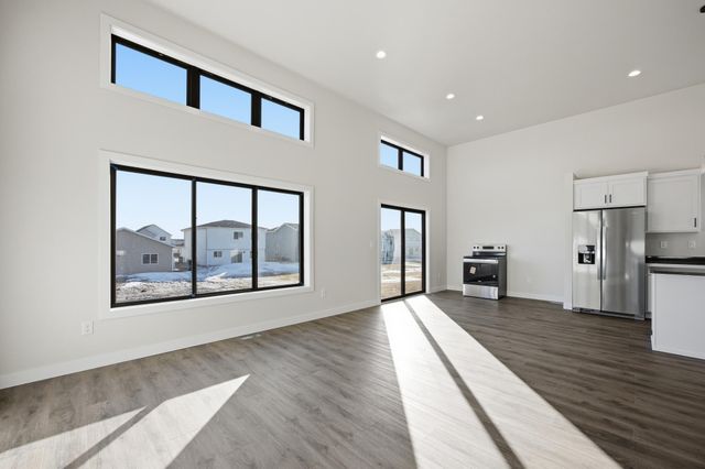 6264 86th Avenue S, Horace, ND 58047