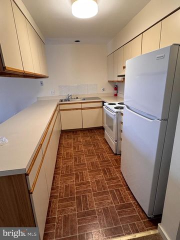 46-C BUTTONWOOD ST, Mount Holly, NJ 08060