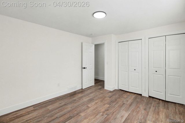 6366 Dellwood Drive, Waterford Charter Township, MI 48329