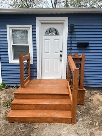 6366 Dellwood Drive, Waterford Charter Township, MI 48329