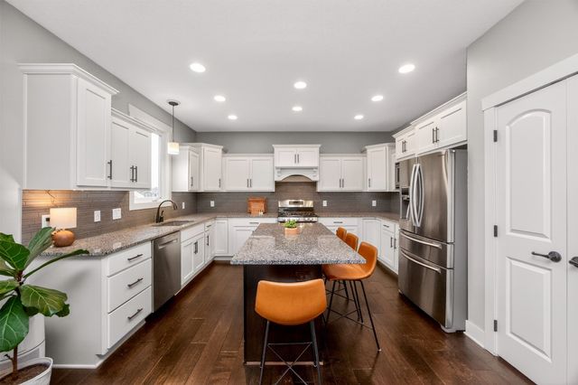 16413 Baxter Drive, Clive, IA 50323