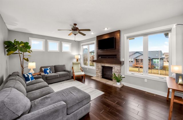 16413 Baxter Drive, Clive, IA 50323