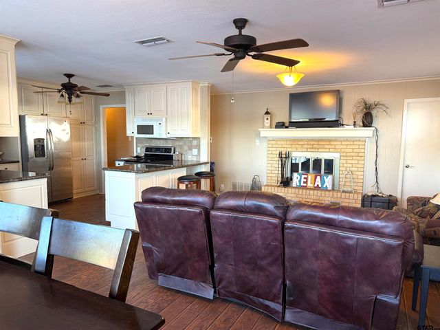 269 CR 3132, Jacksonville, TX 75766