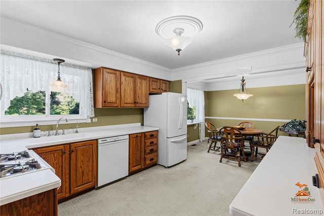 495 Springbrook Crescent, Saline, MI 48176
