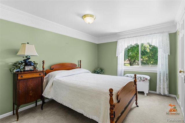 495 Springbrook Crescent, Saline, MI 48176
