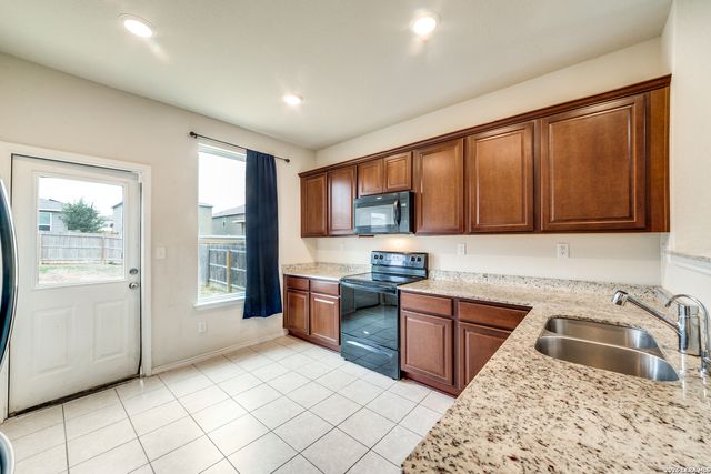 10306 GIBBONS CRK, San Antonio, TX 78252