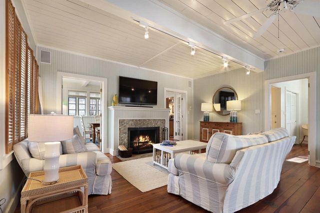 W5530 Westshore DRIVE, Elkhorn, WI 53121