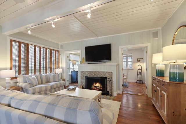 W5530 Westshore DRIVE, Elkhorn, WI 53121