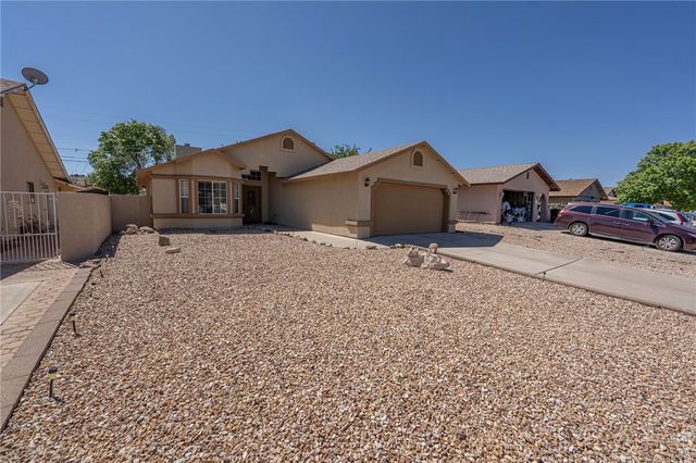 1736 Golden Gate Avenue, Kingman, AZ 86401