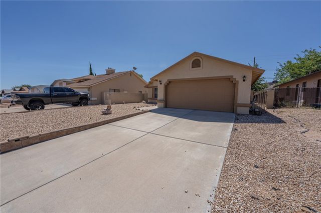 1736 Golden Gate Avenue, Kingman, AZ 86401