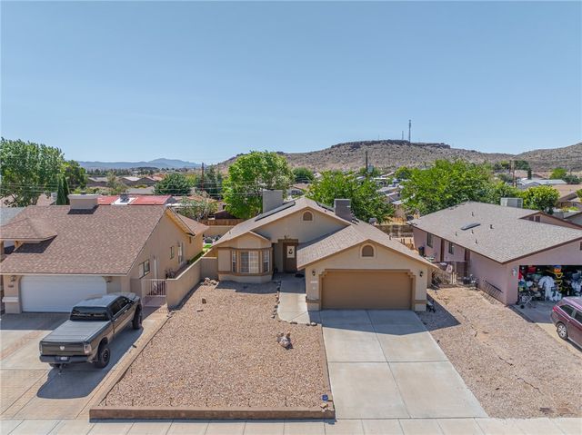 1736 Golden Gate Avenue, Kingman, AZ 86401