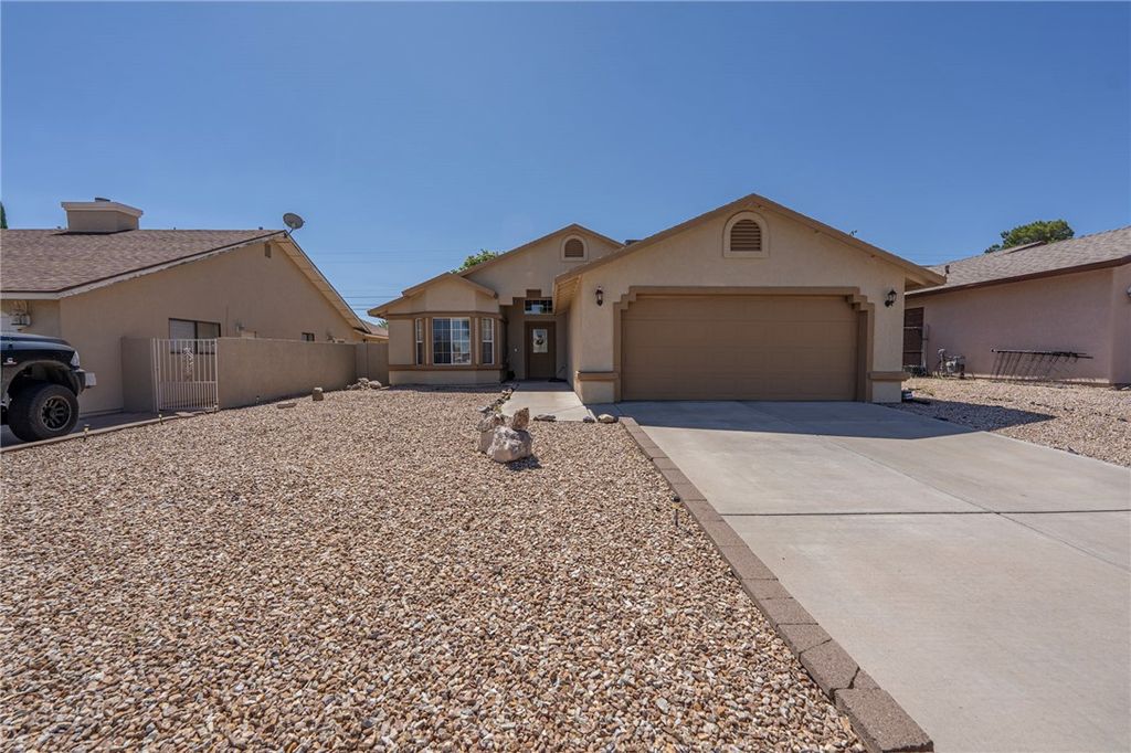 1736 Golden Gate Avenue, Kingman, AZ 86401