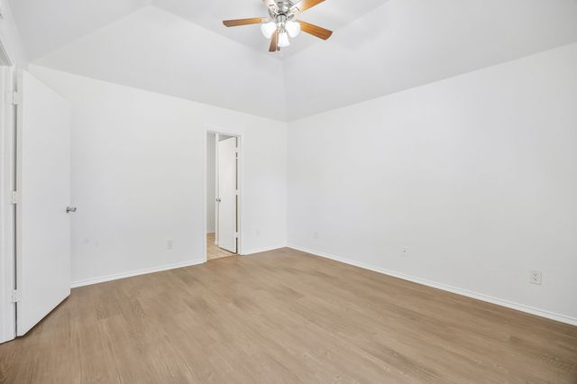 209 Willow Stone Street, Denton, TX 76207