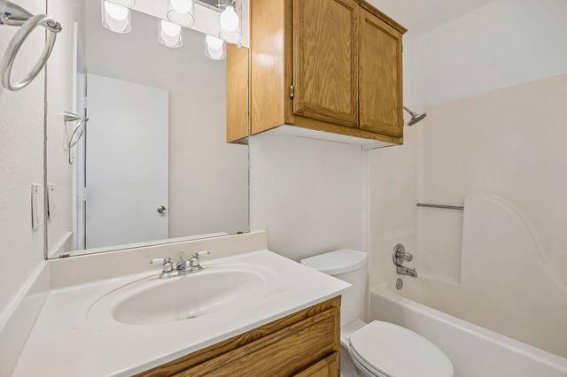 209 Willow Stone Street, Denton, TX 76207