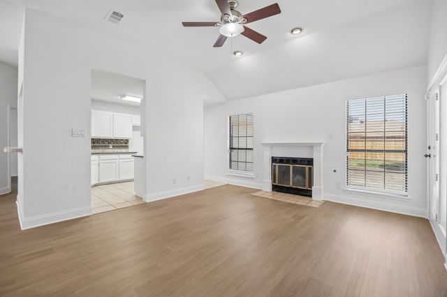 209 Willow Stone Street, Denton, TX 76207