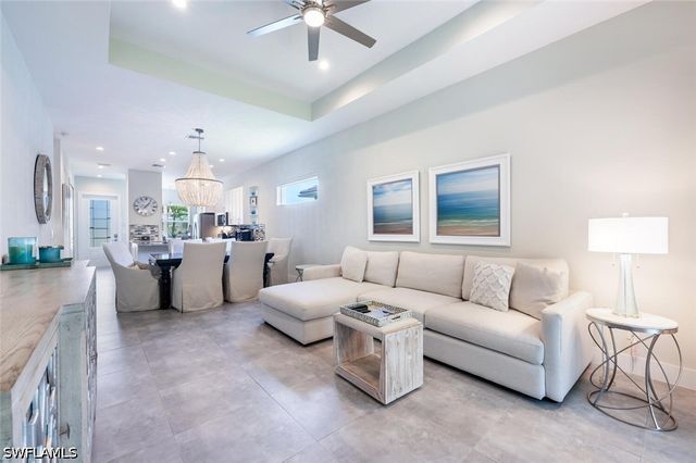 2737 Linda DR, Naples, FL 34112